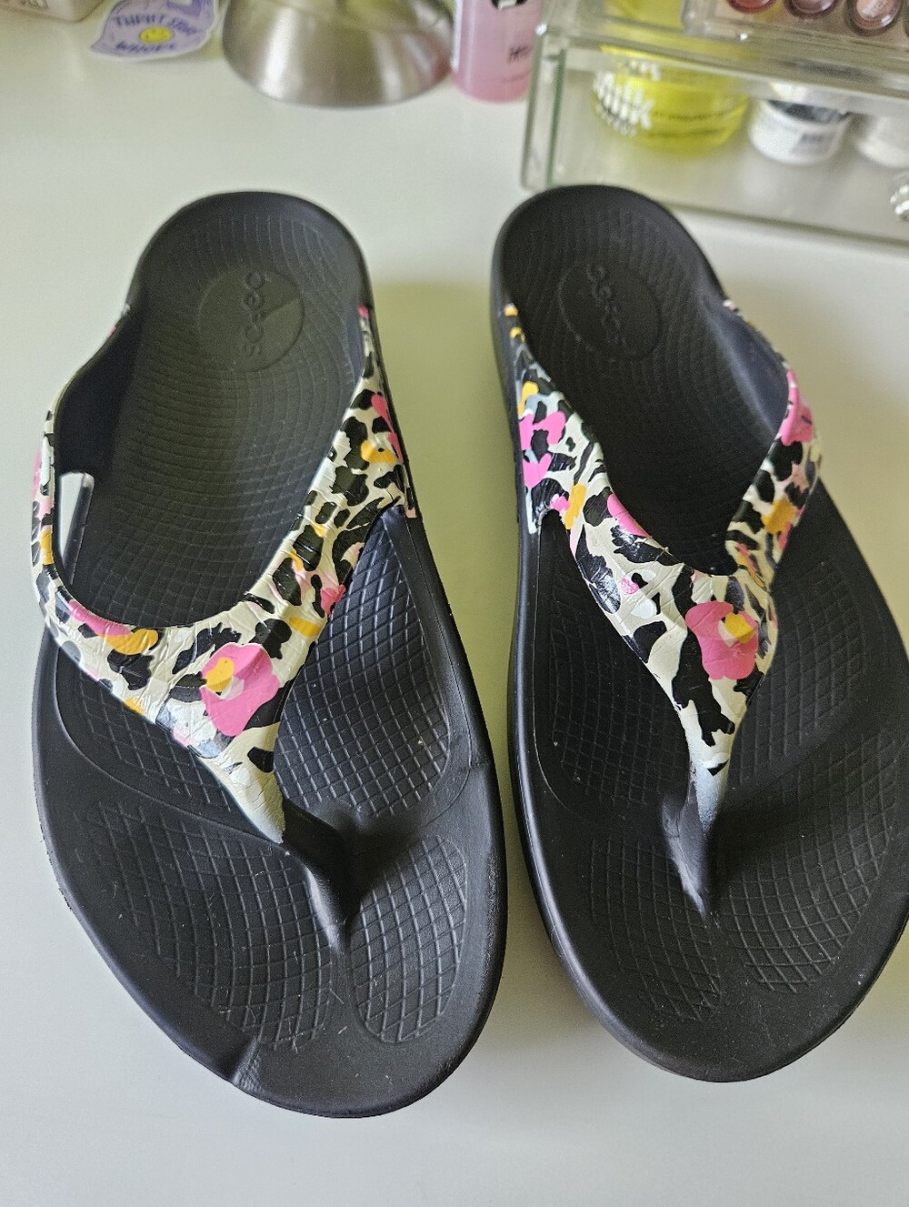 OOFOS OOlala Recovery Sandal in Leopard Limited Edition Size 41/10 Women's